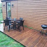 Miodowy Zakatek Caloroczne I Przy Suntago, Deepspot, Pyszne Sniadania, Grill Holiday park Mszczonow