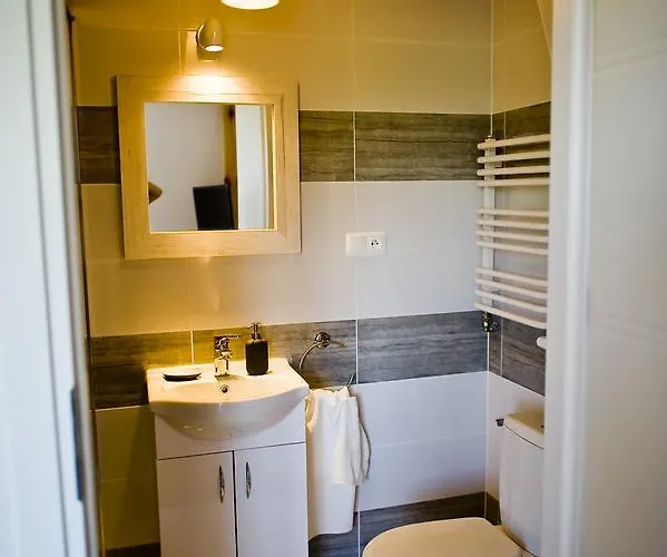 Miodowy Zakatek Caloroczne I Przy Suntago, Deepspot, Pyszne Sniadania, Grill * Mszczonów